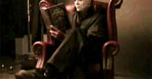 Halloween Michael Myers GIF - Halloween Michael Myers Read GIFs