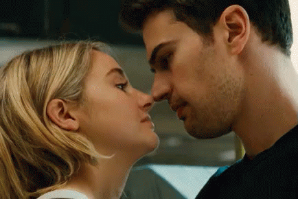 tobias and tris from divergent kissing