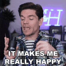 It Makes Me Really Happy Robin James GIF - It Makes Me Really Happy Robin James It Makes Me Feel Nice GIFs