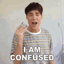 I Am Confused Raphael Gomes GIF - I Am Confused Raphael Gomes Whats Happening GIFs