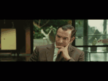 Jecoute Oss117 GIF - Jecoute Oss117 GIFs