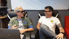 Laughing Johnny Knoxville GIF - Laughing Johnny Knoxville Stephen Gilchrist Glover GIFs