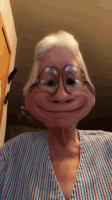 Old Lady Pictures Funny GIFs | Tenor