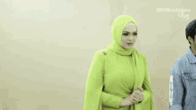 Siti Nurhaliza Green Dress GIF - Siti Nurhaliza Green Dress Stare GIFs
