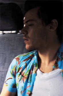Harry Styles Confused GIF - Harry Styles Confused One Direction GIFs