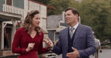 Wcth Hearties Lee Rosemary Coulter Ehh Maybe Kinda Sorta Seasoneleven GIF - Wcth Hearties Lee Rosemary Coulter Ehh Maybe Kinda Sorta Seasoneleven GIFs
