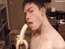 how dabeefcake eats bananas