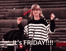 Taylor Swift Taylor Swift Its Friday GIF - Taylor Swift Taylor Swift Its Friday Taylor Swift Dance GIFs