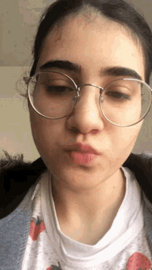 Blow Kiss Pout GIF - Blow Kiss Pout Eyeglasses GIFs