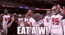 Eat Aw Funny Fingers GIF - Eat Aw Funny Fingers Football Players GIFs