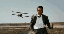 Dive For It! GIF - North By Northwest Cary Grant Thornhill GIFs