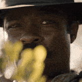 Taking A Closer Look Bass Reeves GIF - Taking A Closer Look Bass Reeves Lawmen Bass Reeves GIFs
