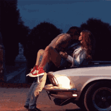 Couple Kissing Passionate GIF - Couple Kissing Passionate Sexy GIFs