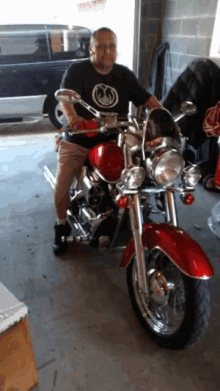 Man Motorcycle GIF - Man Motorcycle Ride GIFs