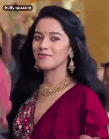Vekkam.Gif GIF - Vekkam Mirnalini Ravi Actress GIFs