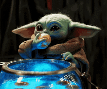 The Mando Baby Yoda GIF - The Mando Mando Baby Yoda GIFs