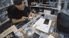 battery exploding cellphone repair german boy