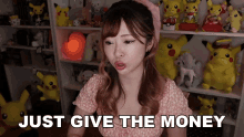 Just Give The Money Japanese Ammo With Misa GIF - Just Give The Money Japanese Ammo With Misa Hand Over The Money GIFs