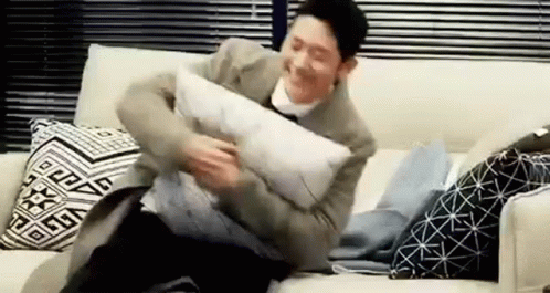 jung-hae-in-laughing.gif