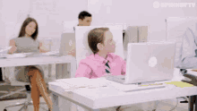 Leaving Work On The Dot GIF - Leaving Work On The Dot Five O Clock GIFs