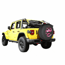 Jeep Tire Covers Camera Hole GIF - Jeep Tire Covers Camera Hole Spare Tire Cover Jeep GIFs