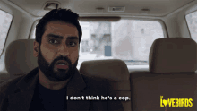 I Dont Think Hes A Cop Oh No GIF - I Dont Think Hes A Cop Oh No Scared GIFs