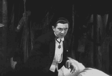 Stare Count Dracula GIF - Stare Count Dracula Bela Lugosi GIFs