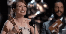 Happy GIF - Julianne Moore 2015oscars Best Actress GIFs