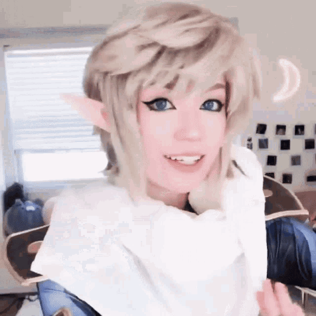 Emiru Link GIF Emiru Link Heart Discover Share GIFs