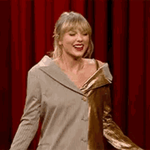 Taylor Swift The Tonight Show Starring Jimmy Fallon GIF - Taylor Swift The Tonight Show Starring Jimmy Fallon Dance GIFs