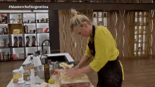 Apretar Denise Dumas GIF - Apretar Denise Dumas Master Chef Argentina GIFs