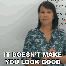 It Doesnt Make You Look Good Rebecca GIF - It Doesnt Make You Look Good Rebecca Engvid GIFs