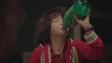 chugging maya ishii peters maya erskine pen15 spit take
