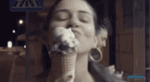 Vivian Amorim Tease GIF - Vivian Amorim Tease Ice Cream GIFs