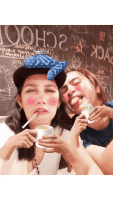 Couples Sweet Couple GIF - Couples Sweet Couple Lotlot And Paul GIFs