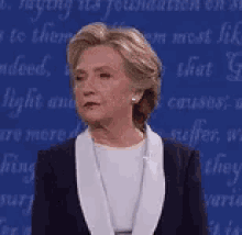 Look - Debate - Hillary Clinton GIF - Debate Debate2016 Hillary Clinton GIFs