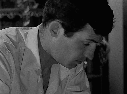 Le Doulos Jean Paul Belmondo GIF - Le doulos Jean paul belmondo Belmondo -  Discover & Share GIFs