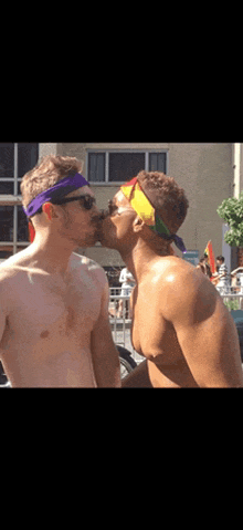 Queer Gay Kiss GIF - Queer Gay Kiss GIFs