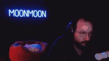 moon moon desk slam rage lole