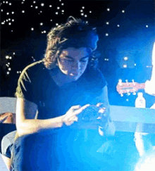 Harry Styles Texting GIF - Harry Styles Texting Text GIFs