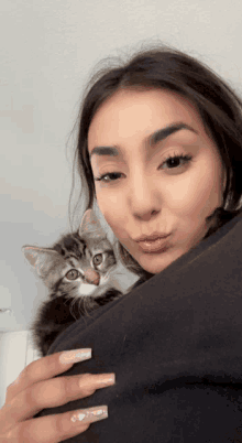 Cat Kisses GIF - Cat Kisses GIFs