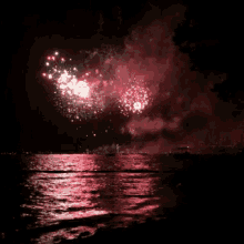 Fireworks Wisconsin GIF - Fireworks Wisconsin Lake GIFs