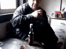 Chdw Konon Kononowicz Major Hiacynta Drinking GIF - Chdw Konon Kononowicz Major Hiacynta Drinking Alcohol GIFs