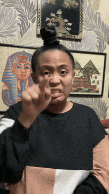 Filipino Sign Language Filipino Deaf GIF - Filipino Sign Language Filipino Deaf You Don’t Think GIFs