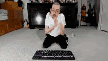 Clapping Typing GIF