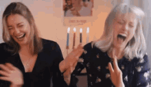 Emily And Bonny Freak Out Chats And Reacts GIF - Emily And Bonny Freak Out Chats And Reacts Freaking Out GIFs
