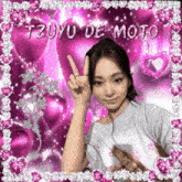 a picture of a girl with the name tzuyu de moto on the bottom