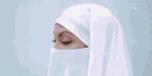 Muslim Looking GIF - Muslim Looking Niqabi Butterfli GIFs