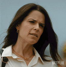 okay maggie mcpherson neve campbell the lincoln lawyer nods
