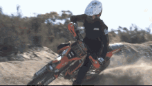 Drifting Riding A Motorcycle GIF - Drifting Riding A Motorcycle Motocross GIFs
